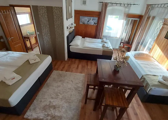 Gasthof Kreischberg Guest house 3*